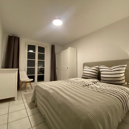 Denkmalschutz - Zentral - Haustiere - Messe Appartement Neuss Buitenkant foto